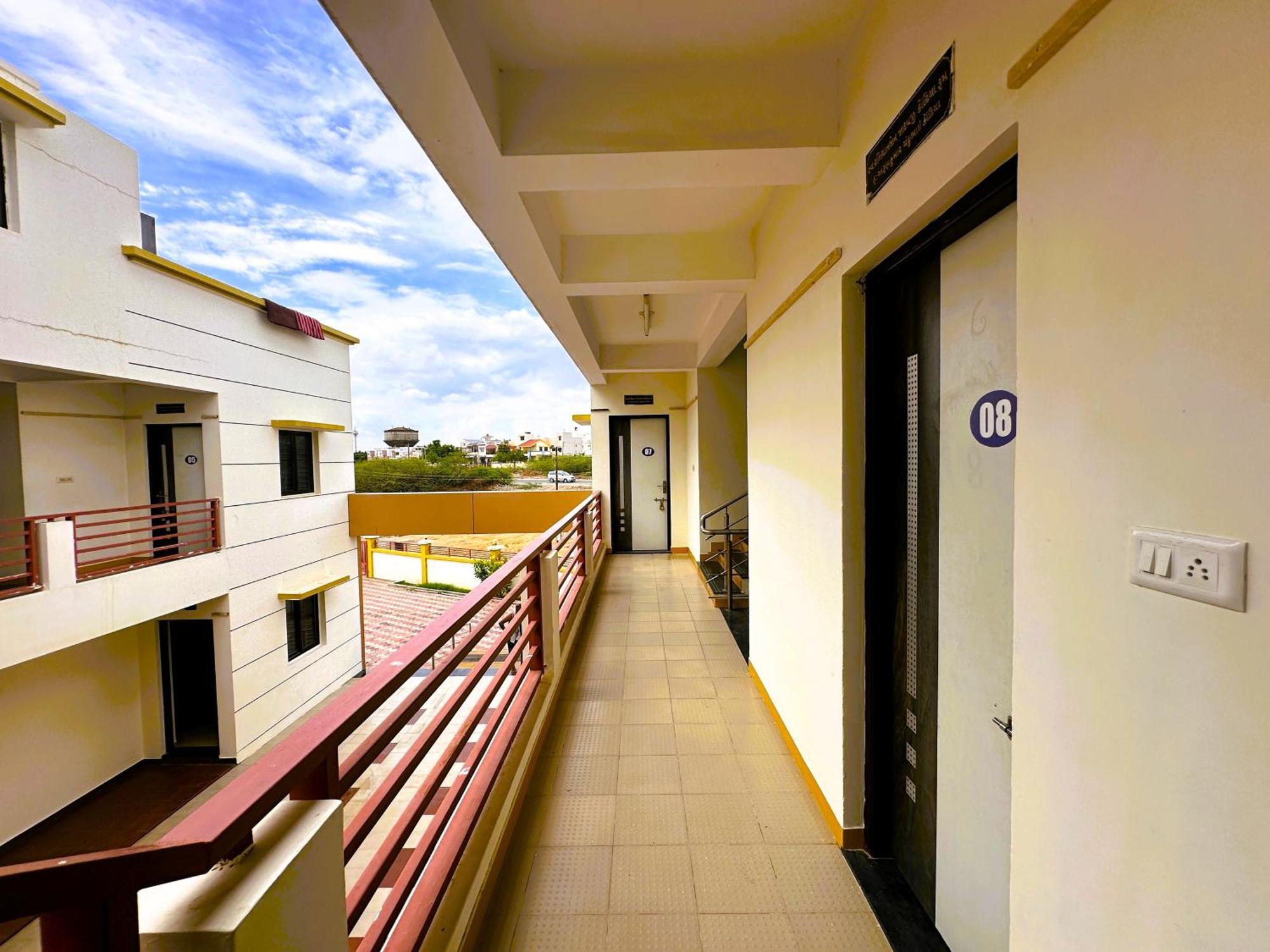 Ranjan Vadi Hotel Bhuj Exterior foto