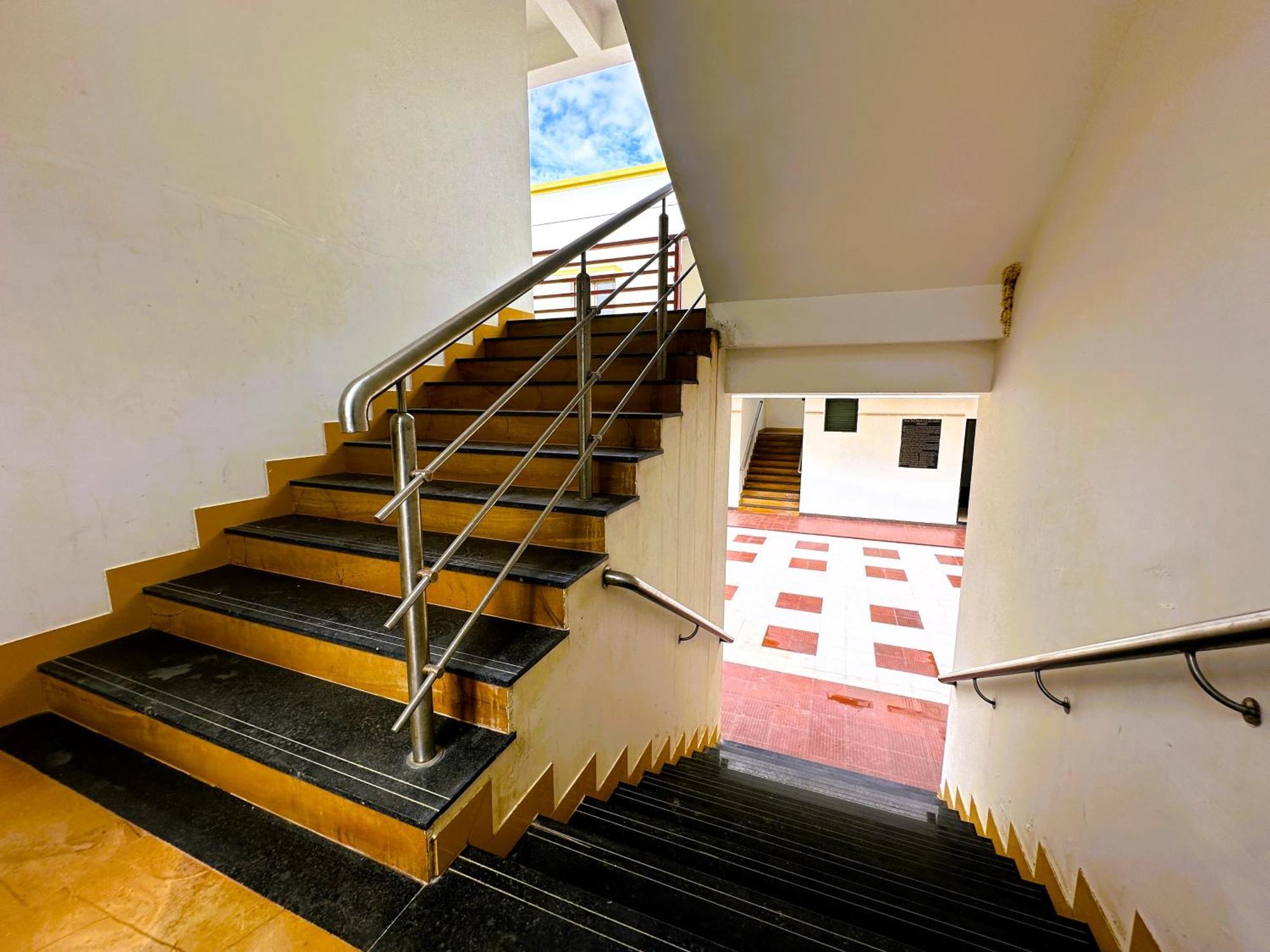 Ranjan Vadi Hotel Bhuj Exterior foto