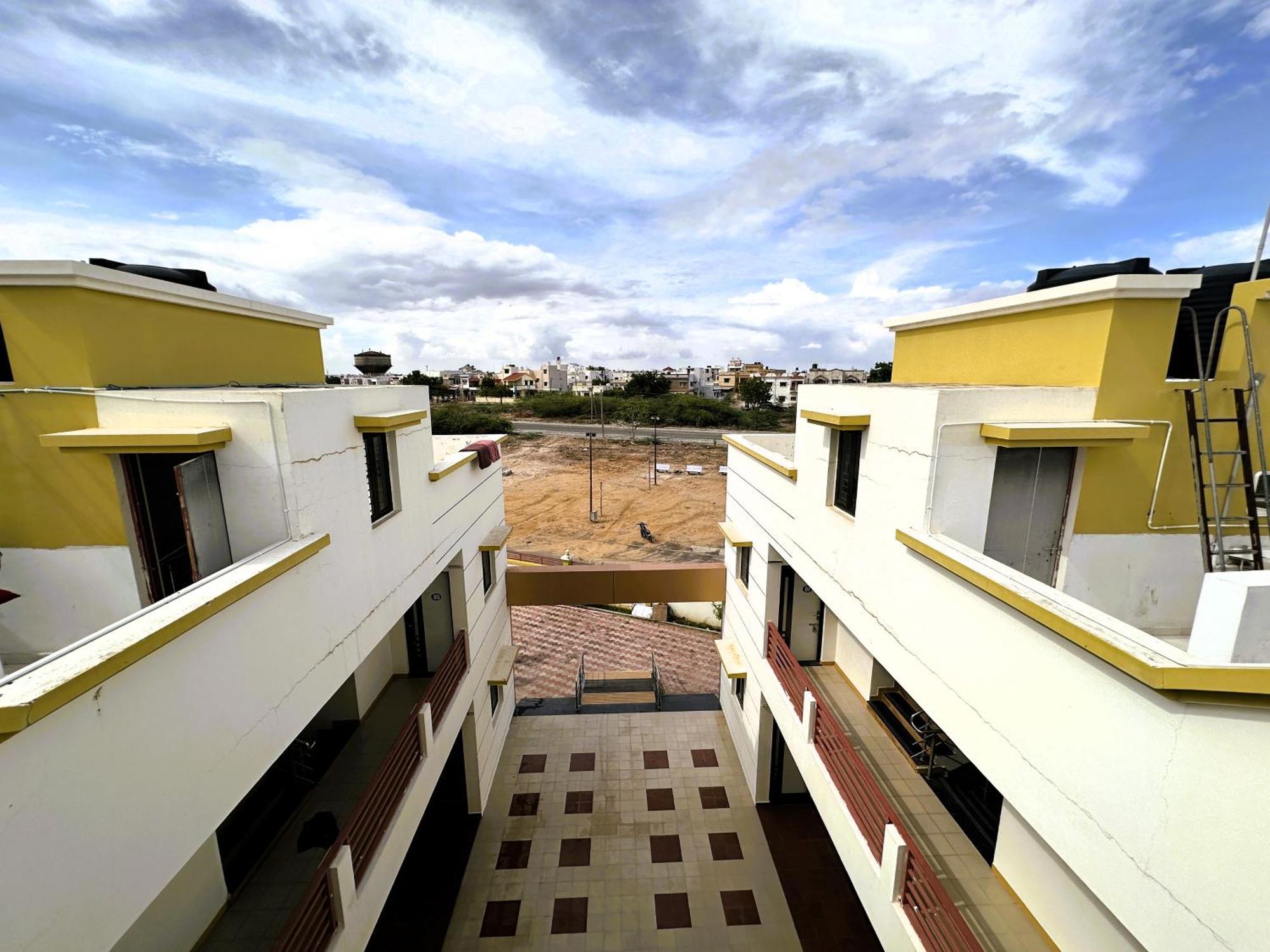 Ranjan Vadi Hotel Bhuj Exterior foto