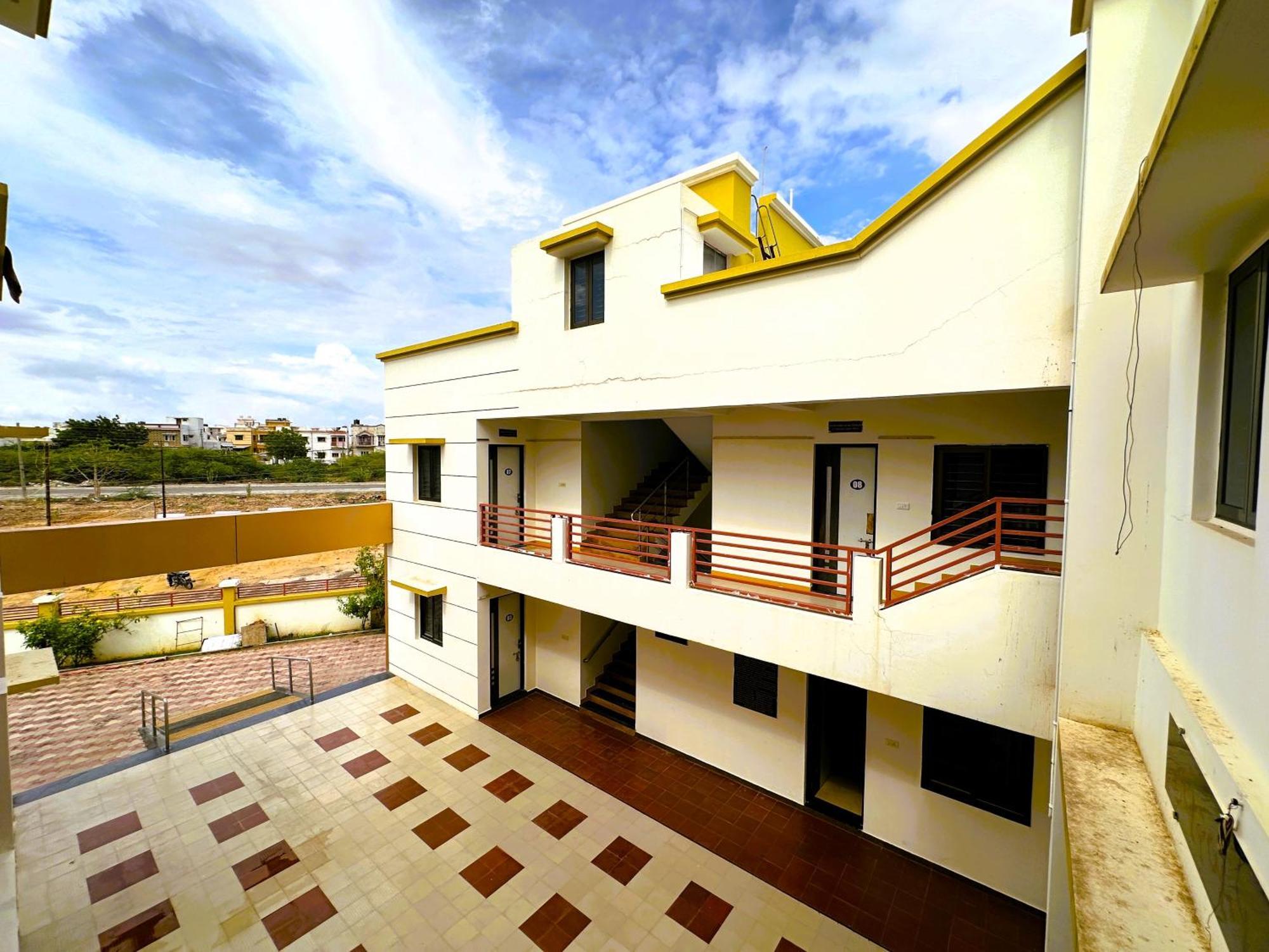 Ranjan Vadi Hotel Bhuj Exterior foto