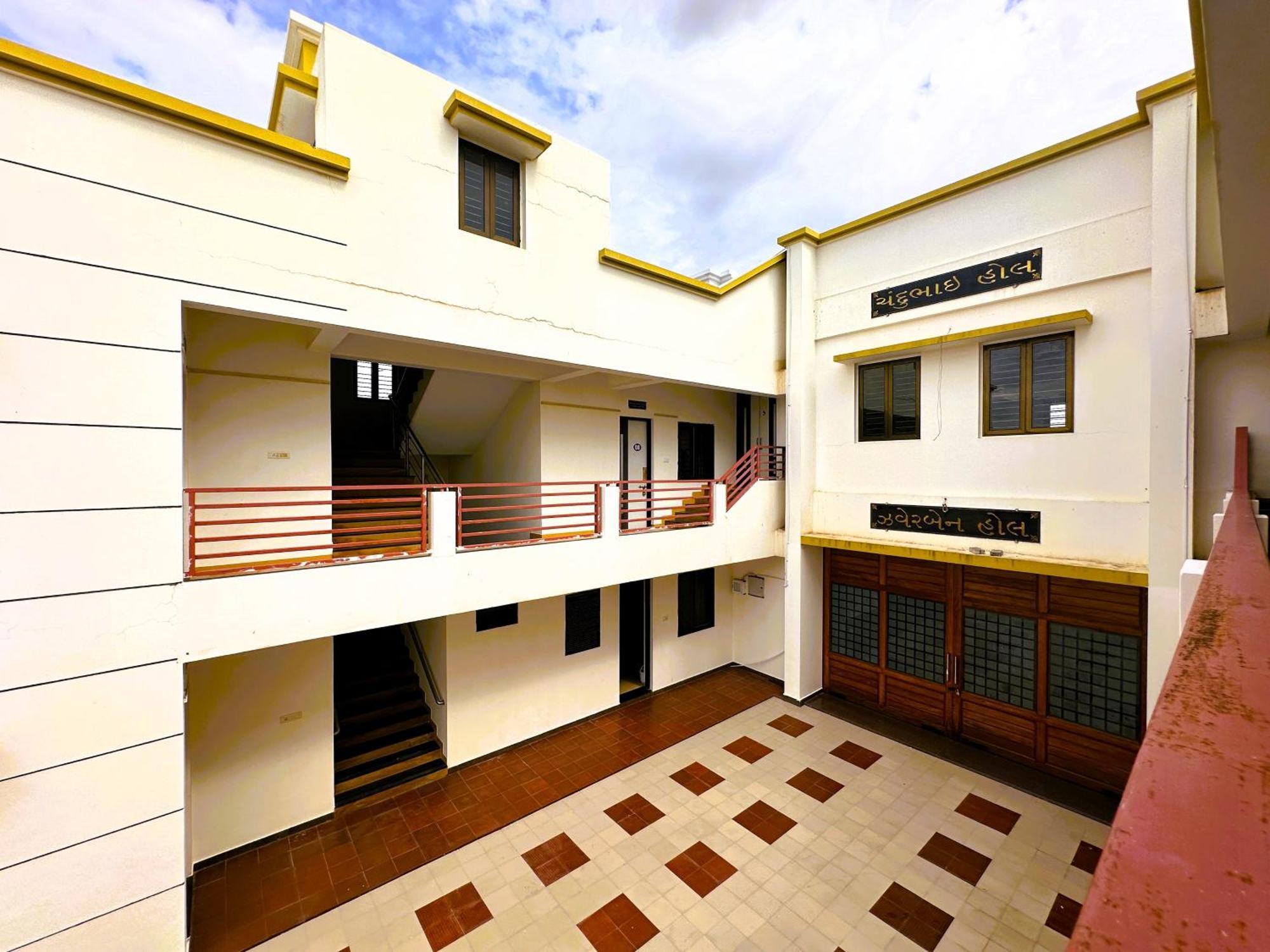 Ranjan Vadi Hotel Bhuj Exterior foto