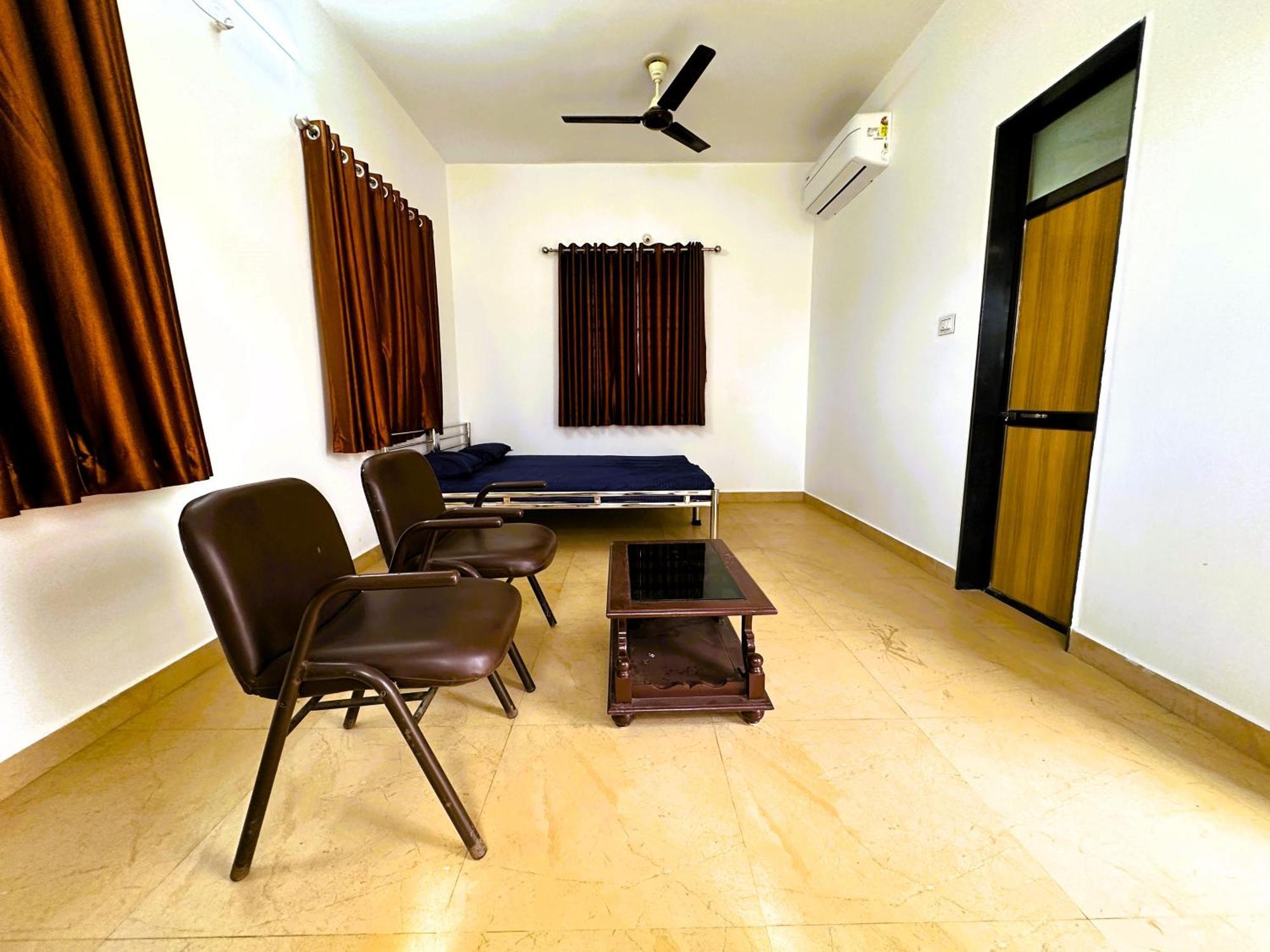 Ranjan Vadi Hotel Bhuj Exterior foto